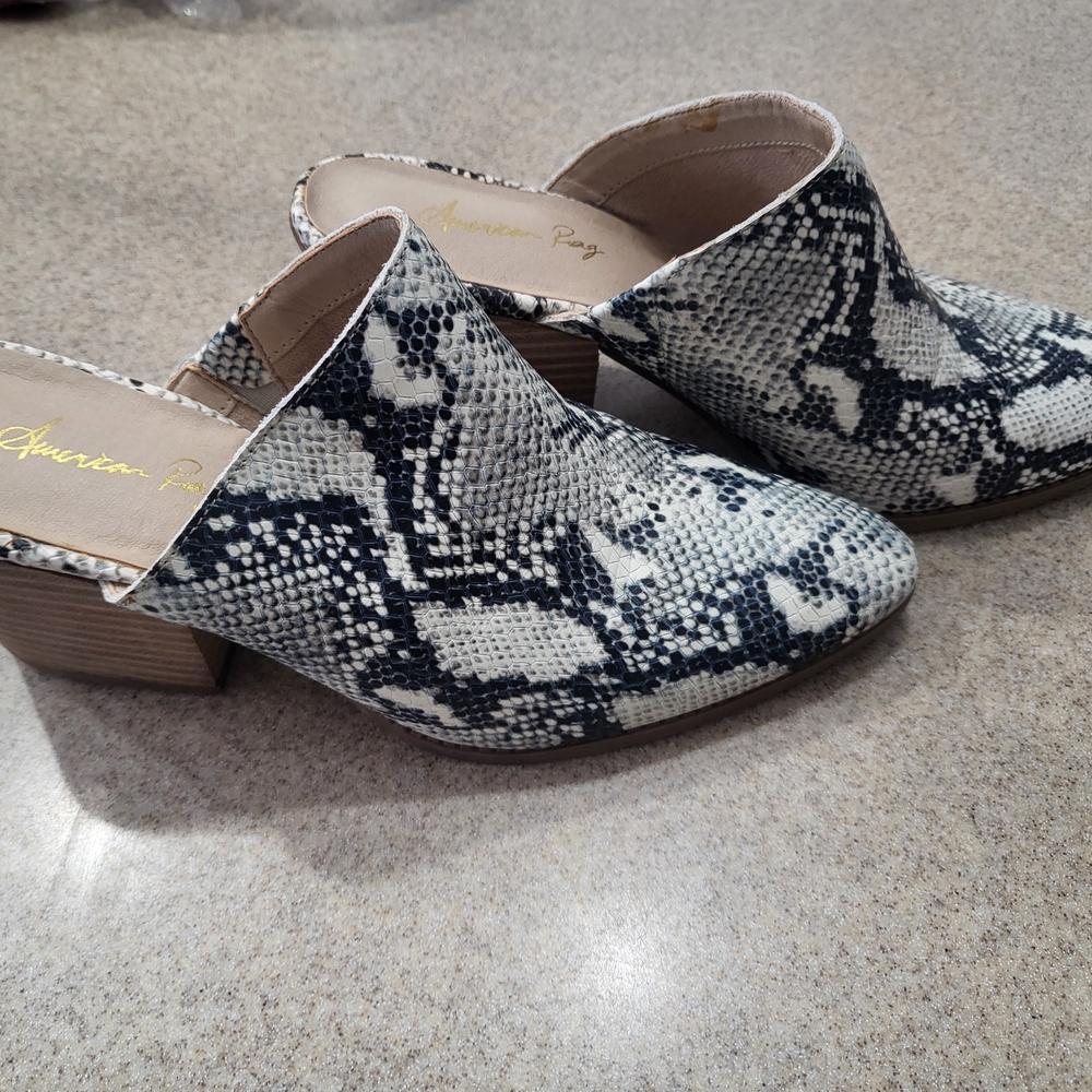 American Rag Black and White Snakeskin Mules